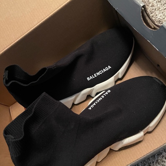 Balenciaga shoes size 7 - Picture 4 of 4